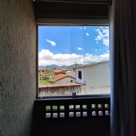 APTO PRAIA UBATUBA - Lindo e Equipado! Internet 500mb e 3 Tvs 2 Quartos Estacionamento TUDO PERTO-3